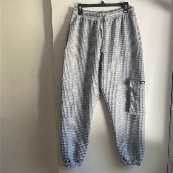 White Fox Boutique Pants - White Fox Boutique Gray Waffle Knit Thick Joggers/Sweatpants Size Large